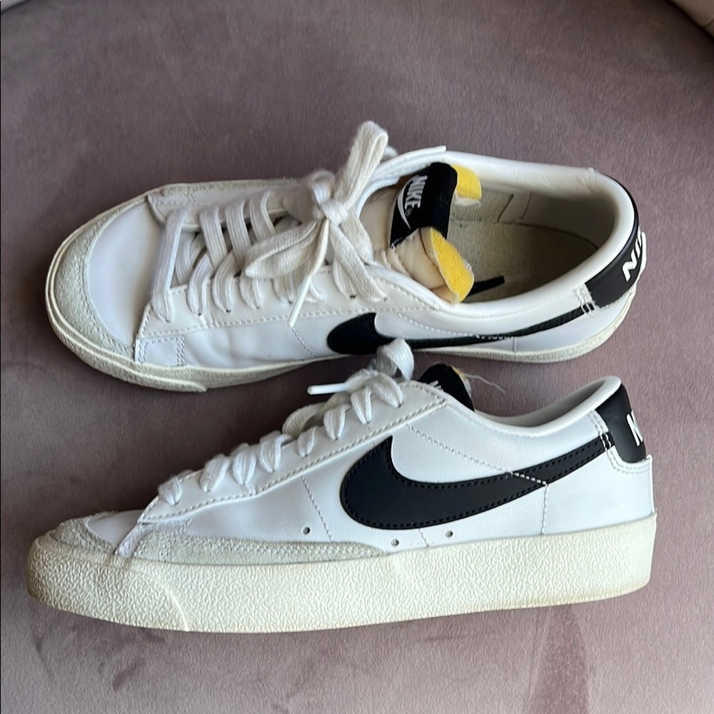 Women’s Nike Blazer low